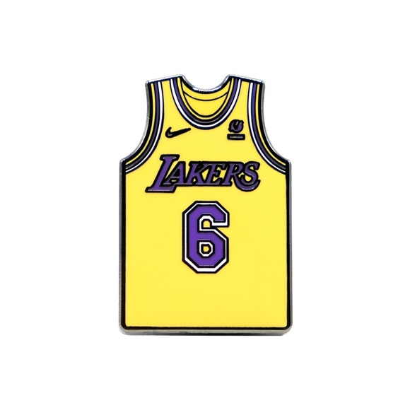 LeBron Lakers Jersey Lapel Pin - Picture 1 of 2